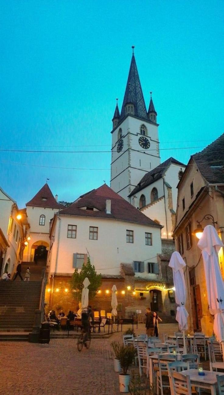 Ultracentral Medieval Apartment Sibiu Exterior foto